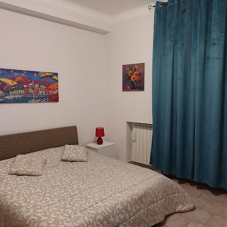 Marina Apartments Taranto Eksteriør bilde
